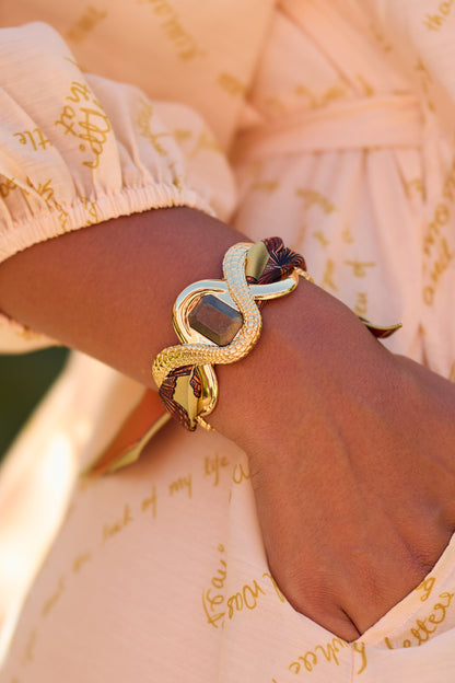 Bracelet with Rustic Seashells Ribbon